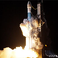 Messenger launch from a Kennedy Space Center on August 3rd, 2004.
<P>
Image courtesy: NASA